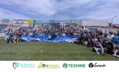 Afición celebrando el campeonato de liga del CD Zafra